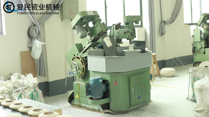 【產品】滾壓成型機日用陶瓷機械練泥機